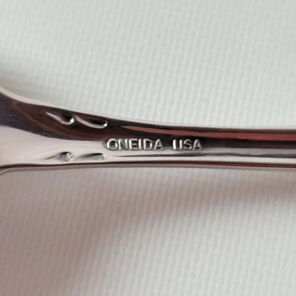 Oneida true rose